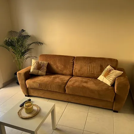 Apartment Nouveau Renove En 2024
